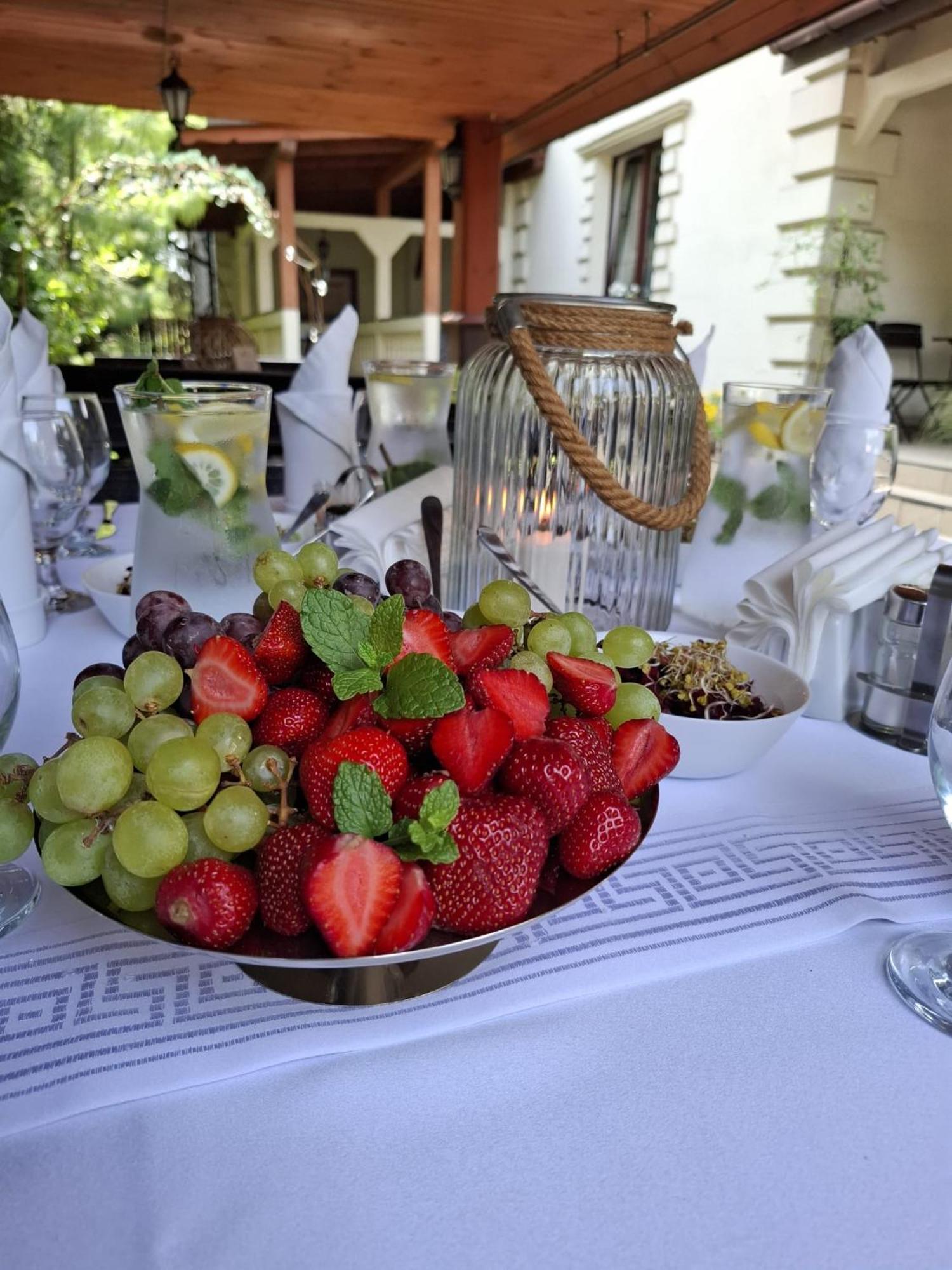 Dworek Zloty Rog Hotel I Restauracja — Zdjęcia 2
